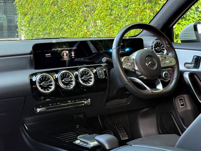 2023 BENZ A200 AMG รถมือเดียว สภาพป้ายแดง รถวิ่งน้อยเพียง 4X,XXX กม เข้าศูนย์ทุกระยะ ไม่เคยมีอุบัติเหตุครับ 12
