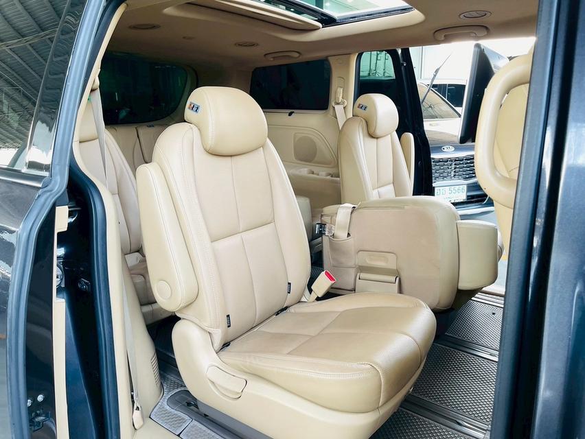 KIA Grand Carnival 2.2SXL Sunroof ปี18 สีเทา มือแรก ไมล์แสนโลแท้ รูปที่ 17