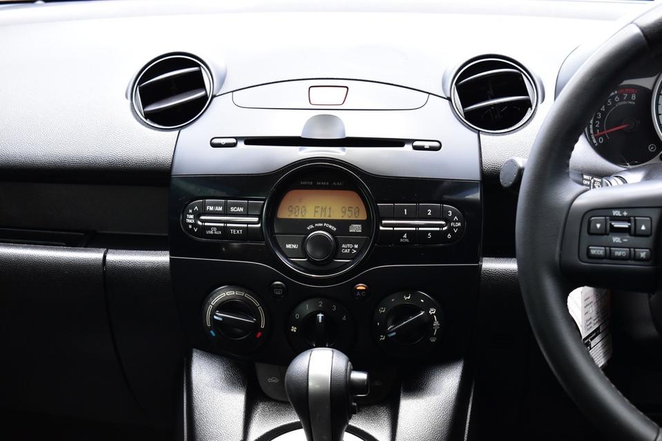 รหัสรถ PB8977 MAZDA 2 1.5 SPIRIT ห้าประตู 2013 14