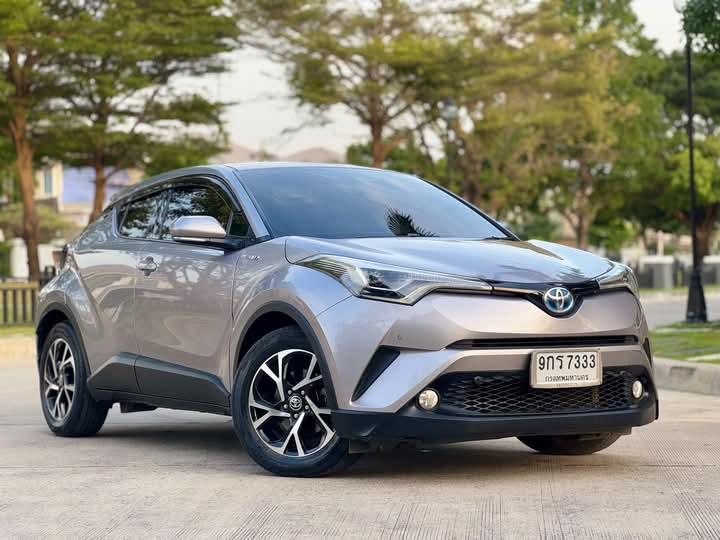 ปล่อยขายด่วน Toyota CHR 3