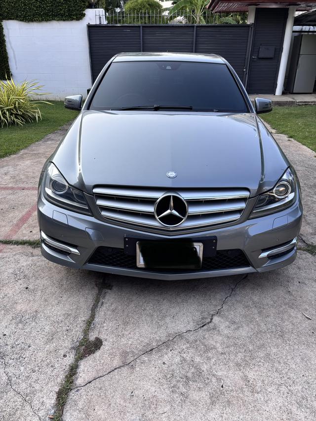 รถ Mercedes-Benz C180 W204 ปี 2011