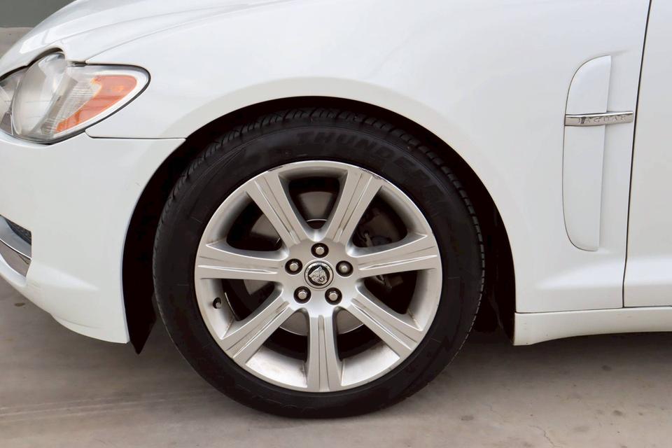 Jaguar XF 3.0 Premium Luxury ปี 2011 🇬🇧 แรงหรู ดูดีในราคาที่เอื้อมถึง! 7