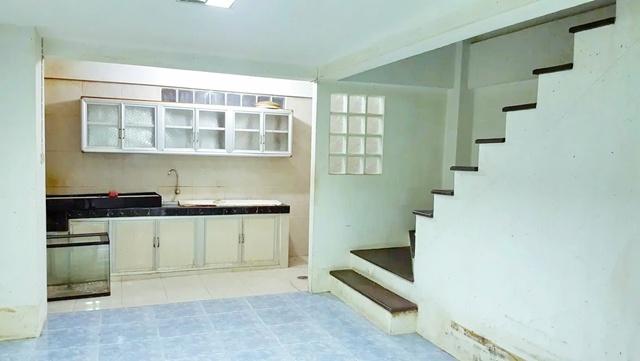 พณิชยการธนบุรี ให้เช่าโฮมออฟฟิศ 3.5 ชั้น บ้านเปล่า 19 ตร.วา. 245 ตร.ม.MRT หลักสอง 4 กม. บางแวก 2