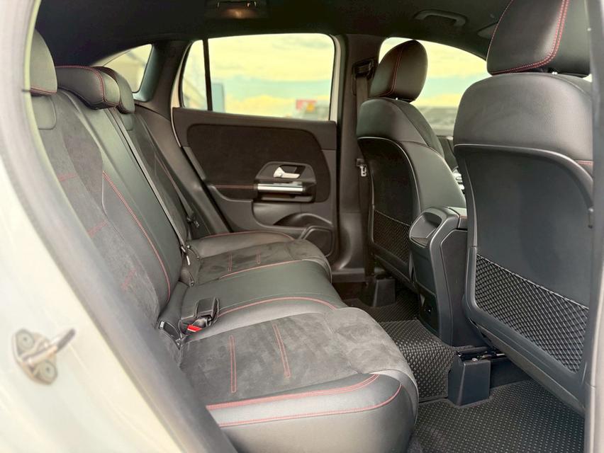 รหัสรถ TNS5497 Mercedes-Benz GLA200 AMG Dynamic  ปี 2022 12