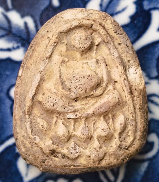 พระหล่อปิดตาหลวงปู่ศุขวัดมะขามเฒ่าค่ะ รูปที่ 3