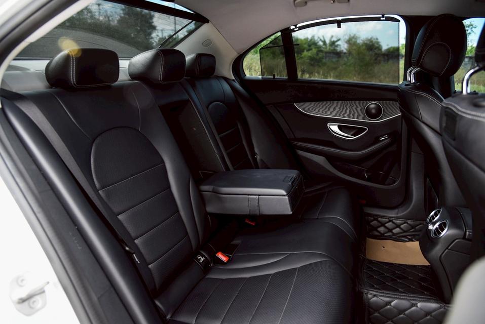 รหัสรถ CBL2917 Mercedes-Benz C350e Avantgarde W205 AT 2018 11