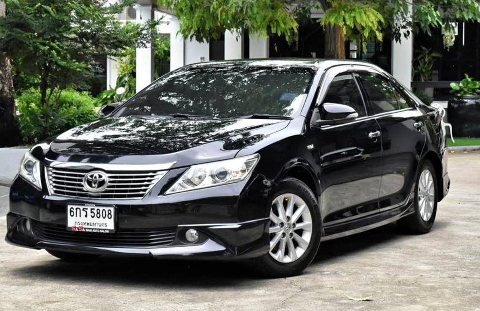 Toyota Camry สีดำ