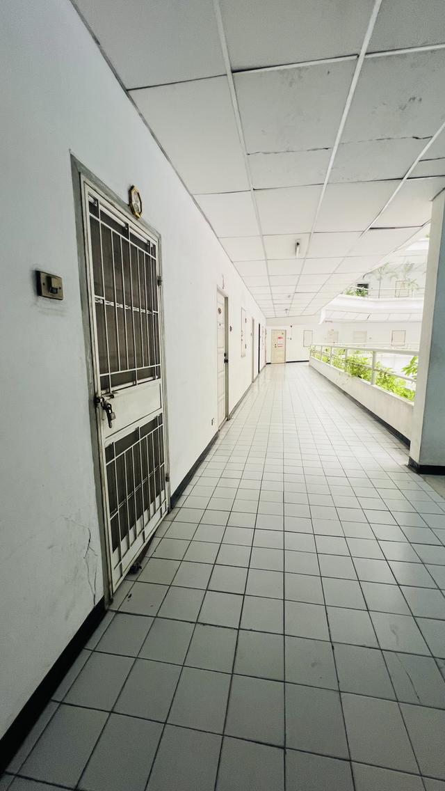 ขายด่วน! คอนโดทำเลดี ราคาคุ้มกว่าประเมิน Country Complex Tower C สรรพาวุธ บางนา 9