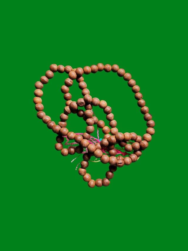 ปะคำ108ไม้แกะ เม็ดเล็ก หลวงพ่ออุตตมะ วัดวังวิเวการาม