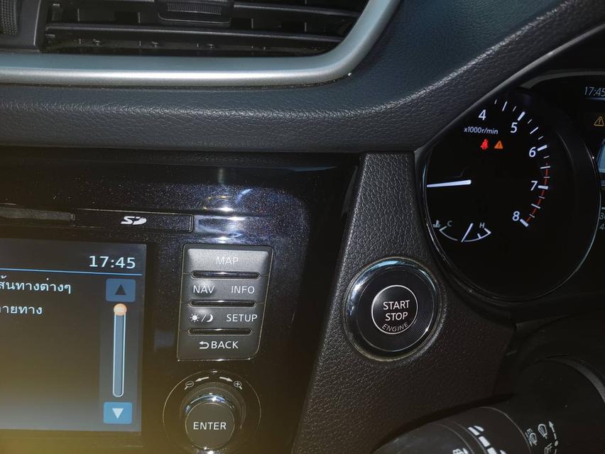 ปี2015 NISSAN X-TRAIL 2.0 เบนซิน AUTO TOP ขับ 4 ล้อ 7ที่นั่ง ไม่เคยดมแก๊ส 12