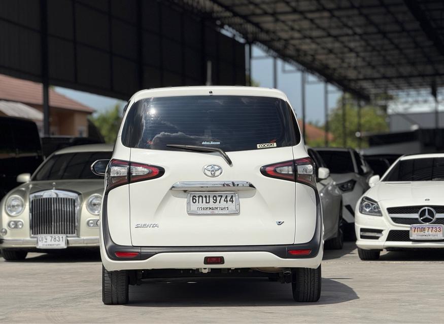 รหัสรถ WRT9744 2017 TOYOTA SIENTA 1.5V 5