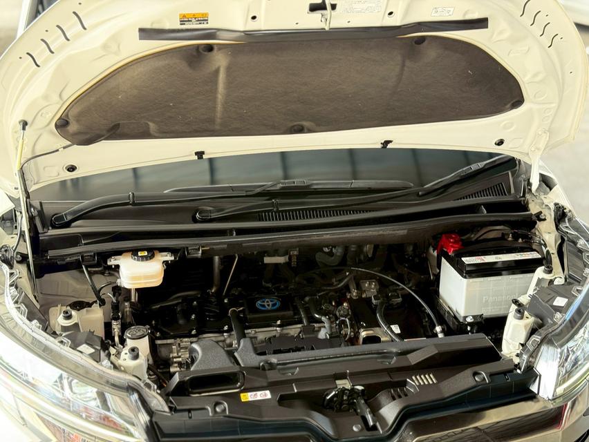 ขาย Toyota Noah 1.8Hybrid SZ ปี22 18