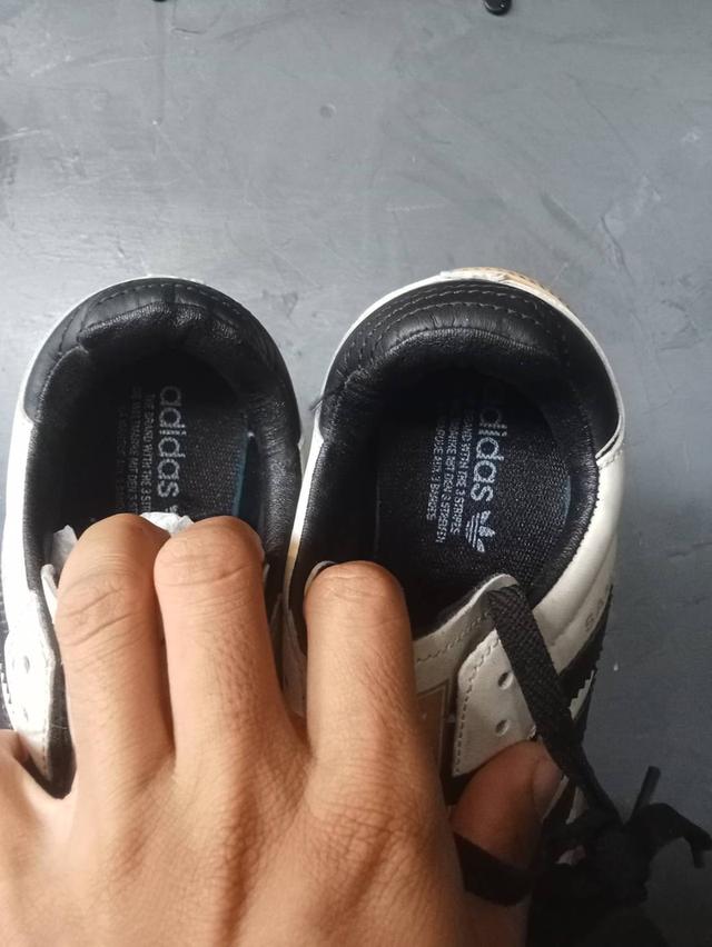 รองเท้าผ้าใบ มือสอง (สภาพ 90%) เบอร์ 38 ยาว / 24 เซน คำแนะนำ รุ่นนี้ บางคนใส่ 37 ก็ใส่ได้ รูปย่อยที่ 4