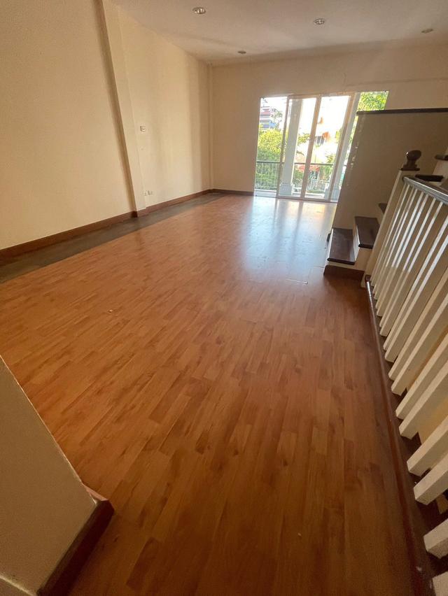 ให้เช่า ทาวน์โฮม 3 ชั้น ภุมรินทร์ รังสิต ใกล้เซียร์รังสิต 2