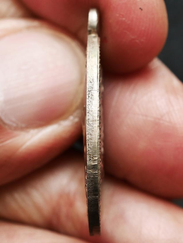 เหรียญหลวงปู่ทวด วัดช้างให้ เนื้อเงิน ปี 2502...เก่าๆ รูปที่ 10