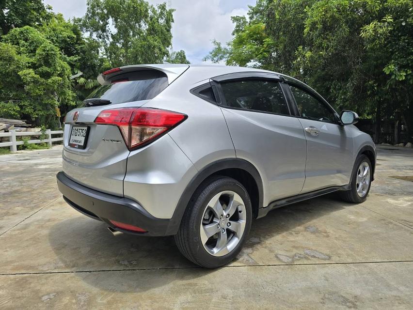 Honda HRV 1.8E ปี 2015  เจ้าของเดียว  6