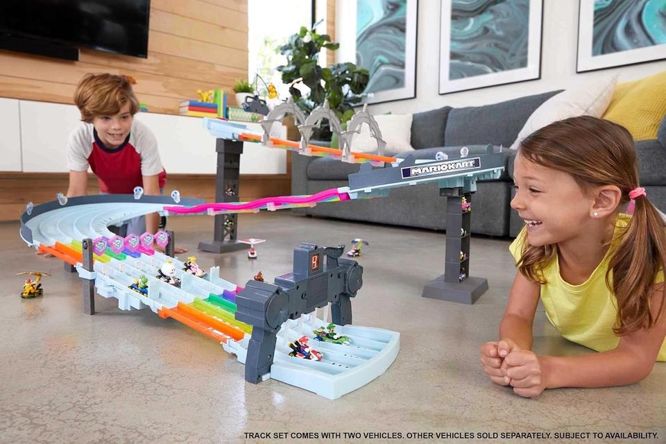 Hot wheels Mario kart rainbow road รูปที่ 2