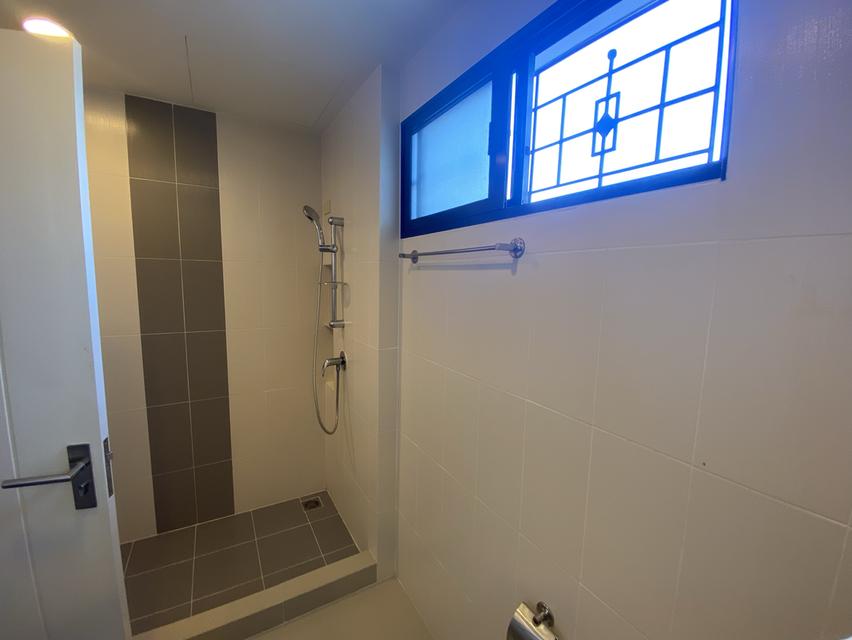 🏠 ทาวน์โฮม 3 ชั้น ใจกลางกรุงเทพ – ใกล้รถไฟฟ้า – พร้อมอยู่! ราคา 4ล้าน กว่า 7