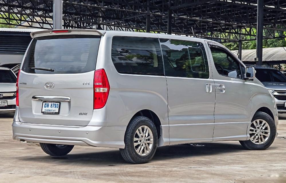 HYUNDAI H-1 2.5 ELITE 13
