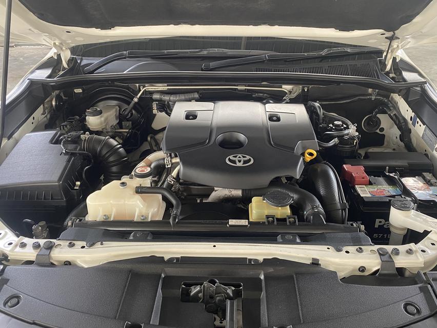 Toyota Fortuner  18
