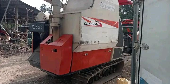 ขาย รถเกี่ยวข้าว KUBOTA 1