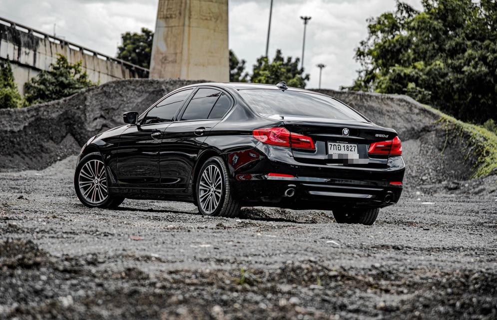 🔥จากรถใหม่ 3.4 ล้าน วันนี้เหลือ 799,000 บาท! ได้ BMW G30 ดีเซล 190 แรงม้า ทั้งหรู ทั้งแรง และประหยัดBMW 520d Sport 2.0 G30 AT 2018 ราคา 799,000 บาท รูปที่ 5