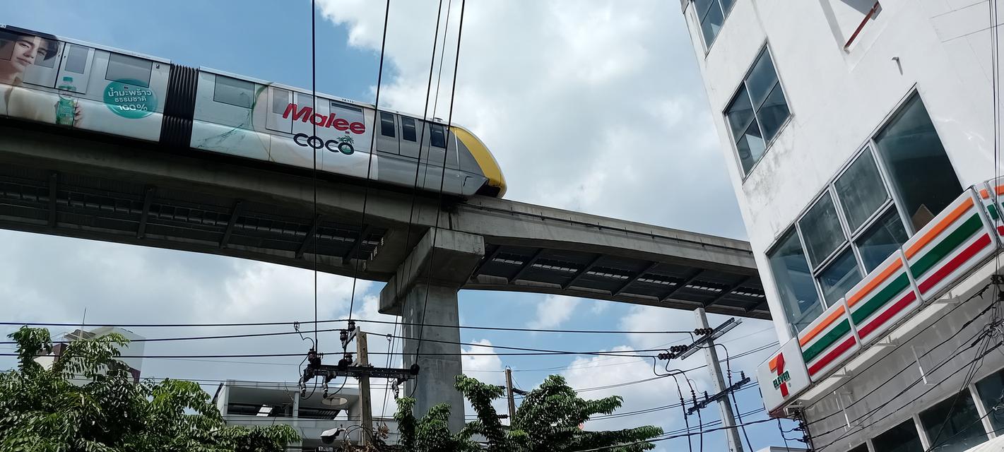 ลิพวิ่งเพลสคอนโดมิเนียม ลาดพร้าว140 15