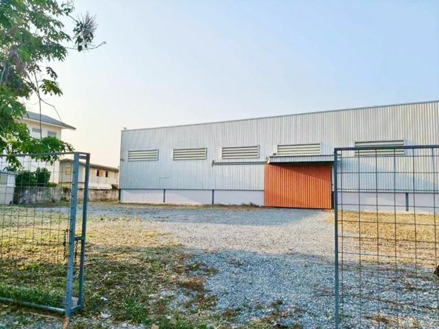 1ไร่ 250ตร.ว. รพ.ศาลายา 3.8 กม.ม.มหิดลศาลายา 1.9 กม.ทวีวัฒนา ให้เช่าโกดัง 1,305 ตร.ม. ติดถนนใหญ่ ศาลาธรรมสพน์ ทวีวัฒนา พ 7