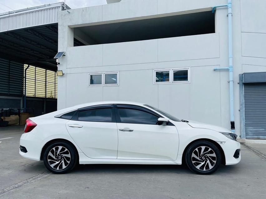 HONDA CIVIC 1.8EL TOP ปี 2016 สีขาว 2