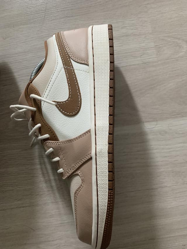 Nike Jordan 1 low Se รูปที่ 6
