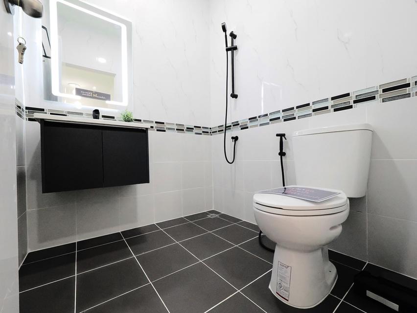 ขายทาวน์เฮ้าส์ 2 ชั้น ม.โกลเด้นทาวน์ โครงการ2 พระราม2-พันท้ายนรสิงห์ ขนาด 19.2 ตร.ว. 4 ห้องนอน 2 ห้องน้ำ ขาย 1.99ล้าน 13