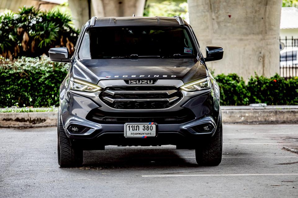 Isuzu Mu-X 3.0 ULTIMATE AT สีเทา ปี 2021 มือเดียวป้ายแดง