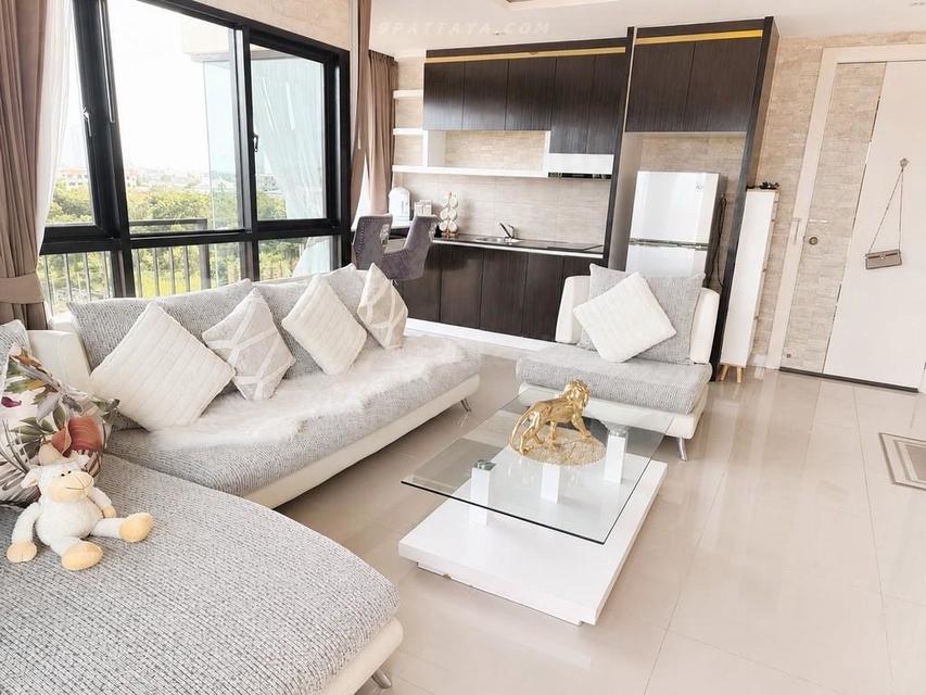 For Rent — Top-Floor Corner Condo at The Blue Residence, PattayaBeautiful corner condo for rent at The Blue Residence, Pattaya. Top-floor unit 9