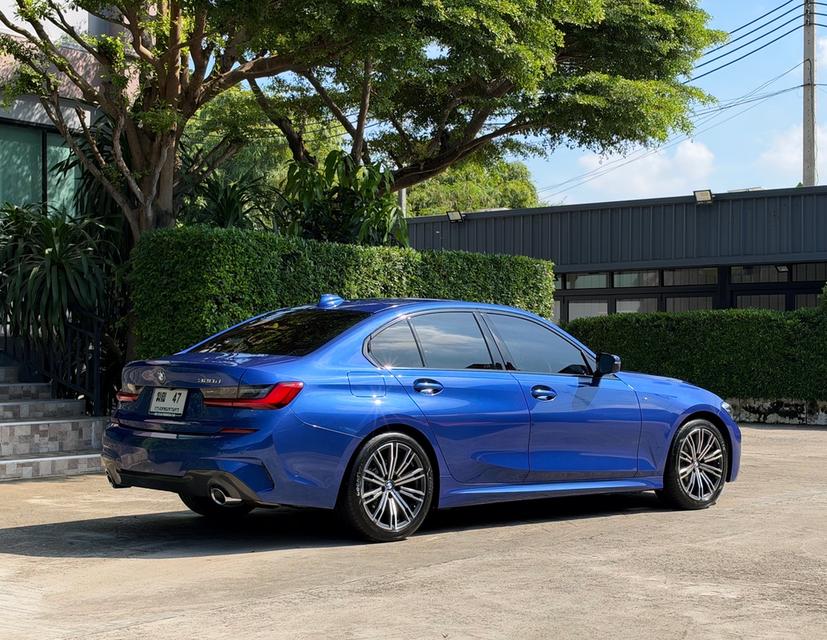 2021 BMW 320D MSPORT รถออกศูนย์ BMW THAILAND รถวิ่งน้อยเพียง 90,000 กม รถเข้าศูนย์ทุกระยะ รถไม่เคยมีอุบัติเหตุครับ รูปย่อยที่ 3