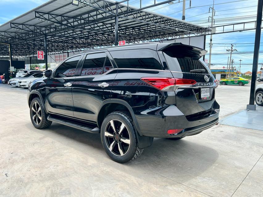 TOYOTA FORTUNER 2.4 V 2WD ปี 2016
