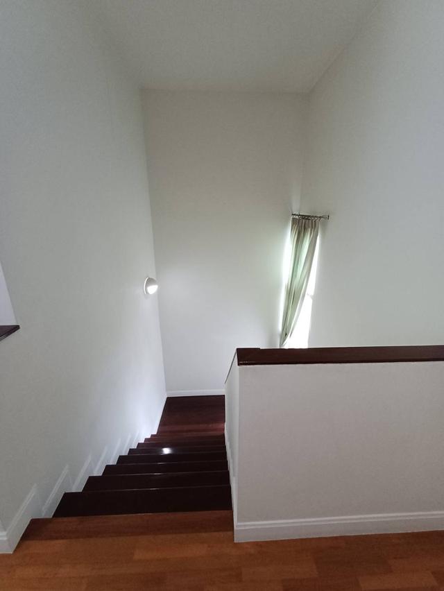 ให้เช่าบ้านเดี่ยว2ชั้น 4นอนหมู่บ้านสัมมากรรามคำแหง162-1 ย่านรามคำแหงราษฎร์พัฒนาร่มเกล้าตกแต่งพร้อมอยู่ ติดถนนรามคำแหง ใกล้มอเตอร์เวย์ – สุวรรณภูมิ MRT 11