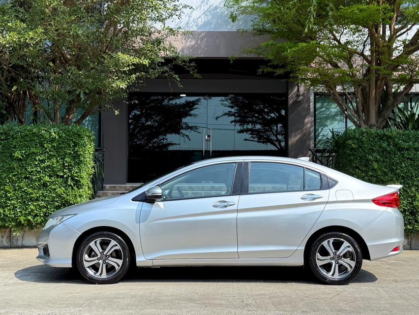 2016 HONDA CITY 1.5 SV รถมือเดียว วิ่งน้อยเพียง 8X,XXX กม รถเข้าศูนย์ทุกระยะ ไม่เคยมีอุบัติเหตุครับ 4