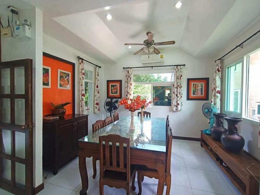 ขายบ้านสวยๆ 2 ชั้น ตกแต่งน่าอยู่ สามารถต่อยอดเป็นธุรกิจบ้านพักพูลวิลล่าได้ ยู่ฝั่งหาดบางเสร่ อ.สัตหีบ จ.ชลบุรี 13