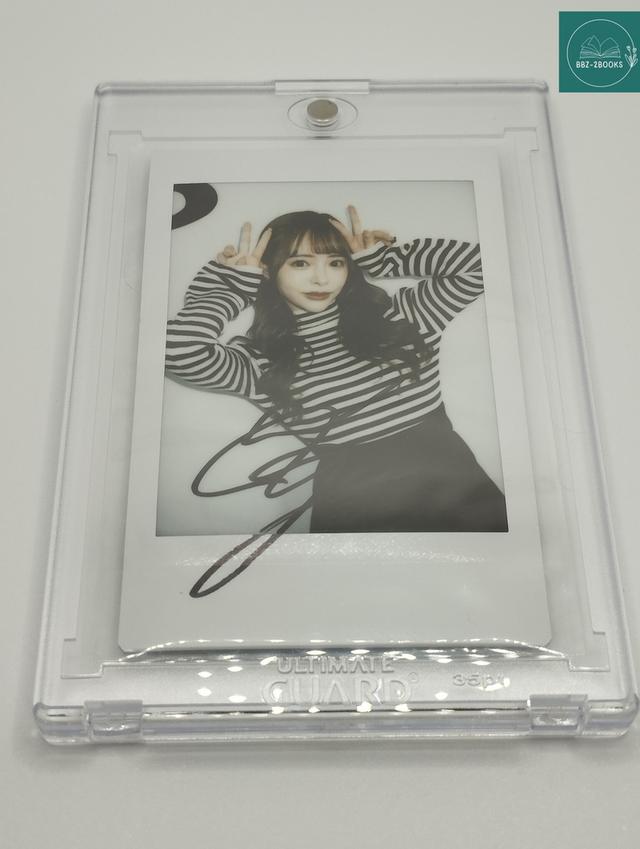Yuna Ogura รูปโพลารอยด์พร้อมลายเซ็น 2