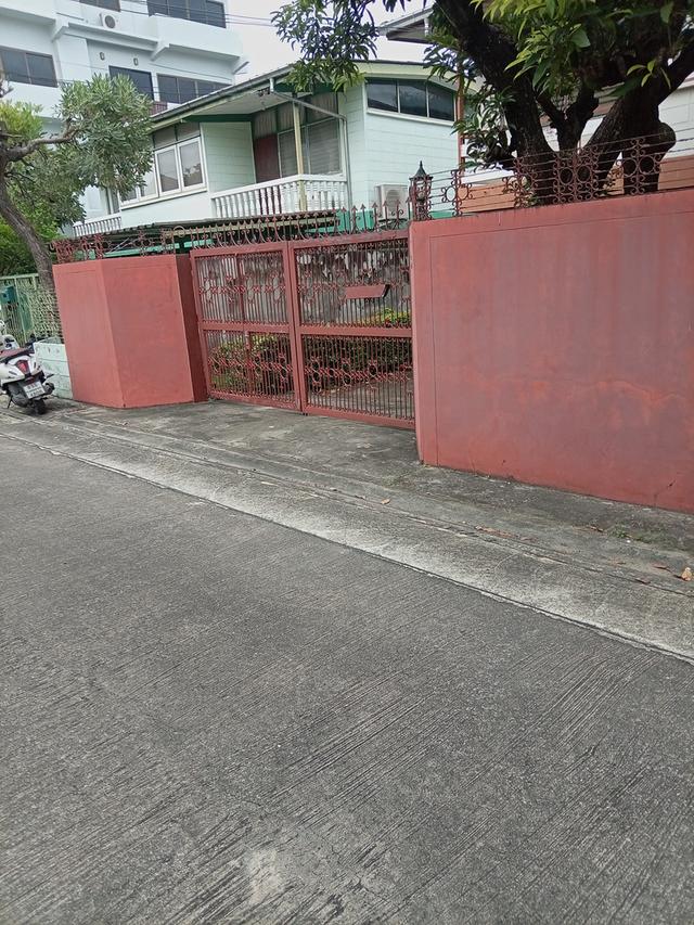 หมู่บ้านเสรี1หลังเดอะไนท์พระราม9 6