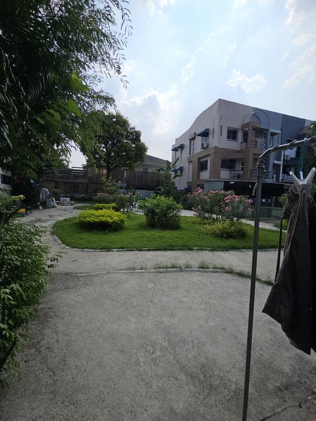 ขายทาวน์โฮม 3 ชั้น ซอยรามอินทรา 14 ราคา 4,100,000 บาท 3