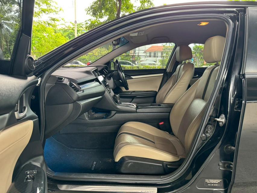 🚗 2019 Honda CIVIC 1.8 EL AT รูปที่ 16