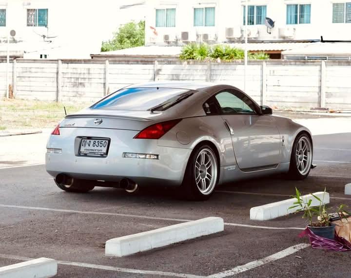 Nissan 350 Z สีเทา 7