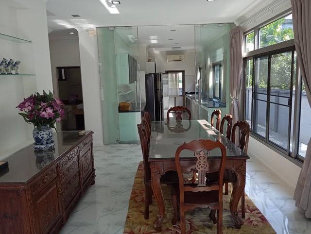 ให้เช่าบ้านเดี่ยว 2ชั้น หมู่บ้านเพอร์เฟคมาสเตอร์พีช พระราม 9 หมู่บ้านติดมหาวิทยาลัยนานาชาติแสตมฟอร์ด ตกแต่งสวย เฟอร์นิเจอร์ครบพร้อมเข้าอยู่ 2