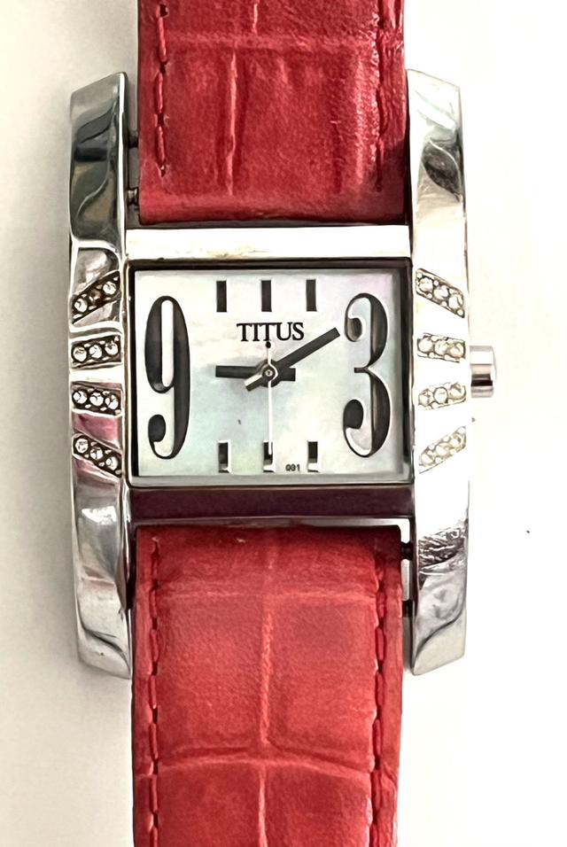 นาฬิกา TITUS