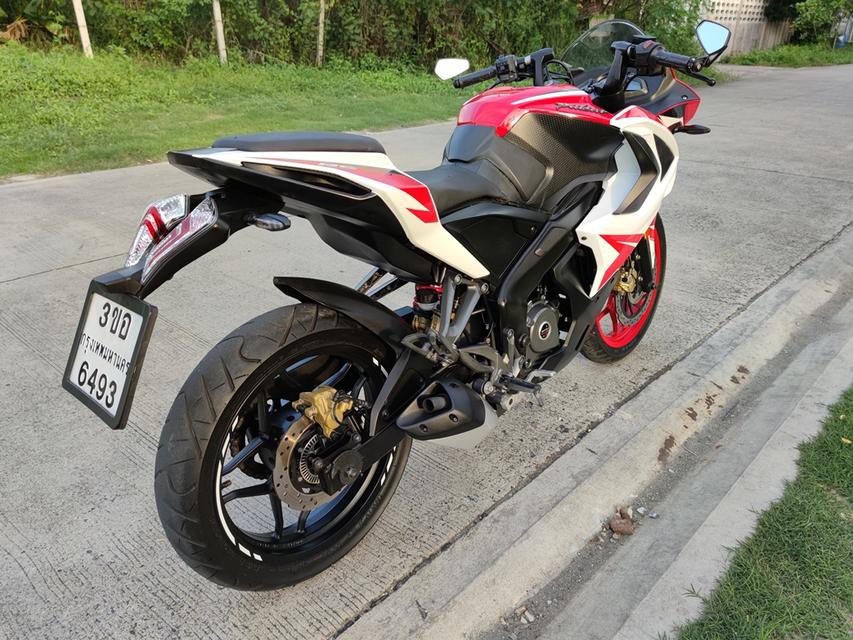 Bajaj pulsar RS200  ABS  2