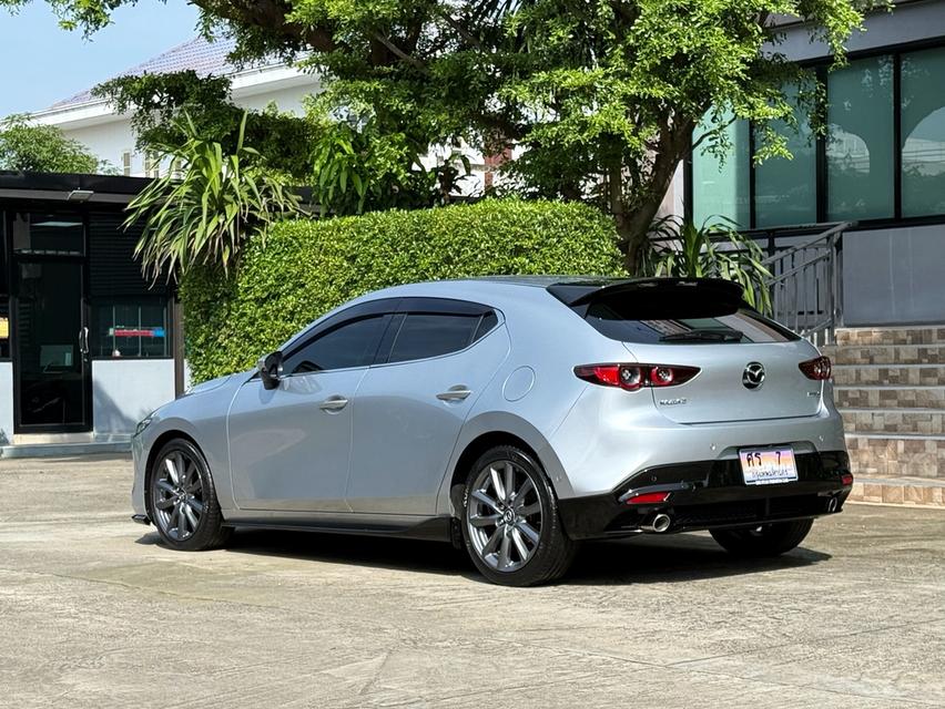 2020 MAZDA 3 2.0 SP SPORT รุ่น TOP รถสภาพสวยสมบูรณ์ พร้อมใช้งาน รถเข้าศูนย์ตามระยะ รถไม่เคยมีอุบัติเหตุครับ 6