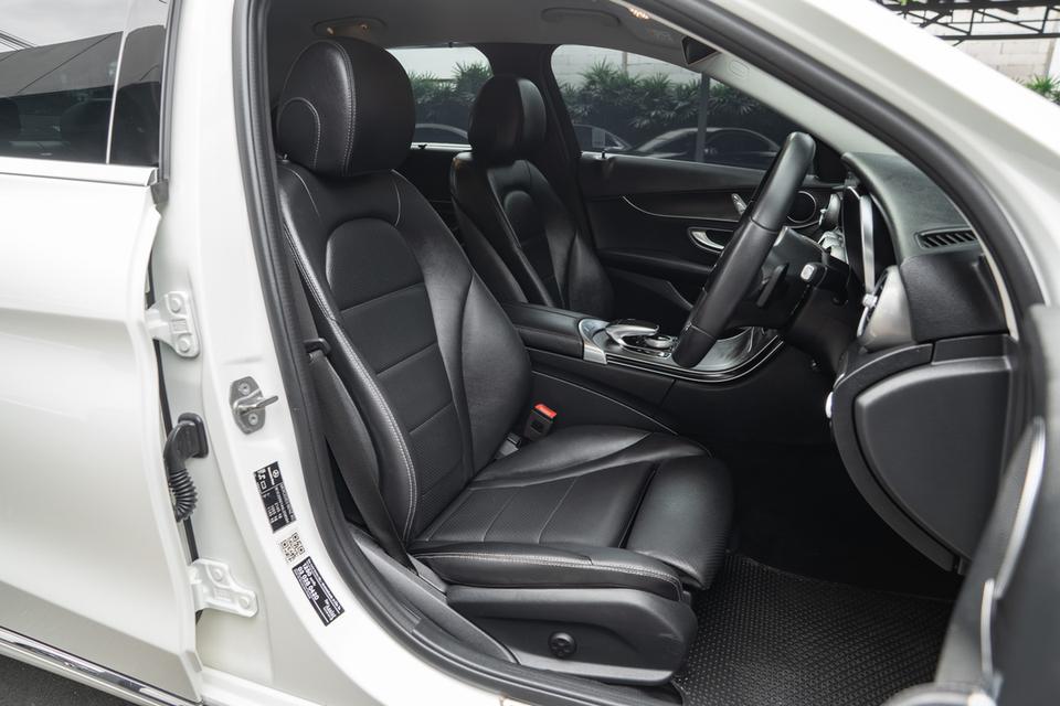 “Mercedes-Benz C220d Avantgarde” ปี 2020