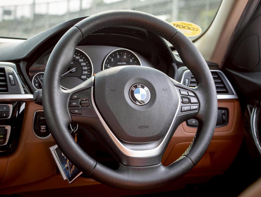 BMW 320i 2.0 LUXURY ปี 2017 7