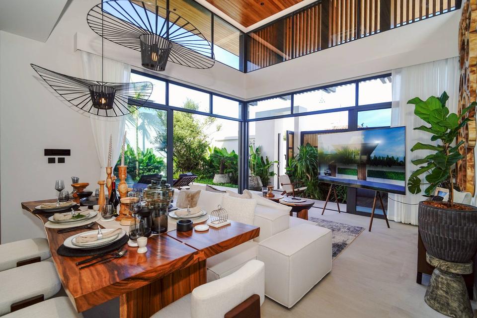 Modern Luxury Pool Villa in Chalong, Phuket – For Sale or Rent 11